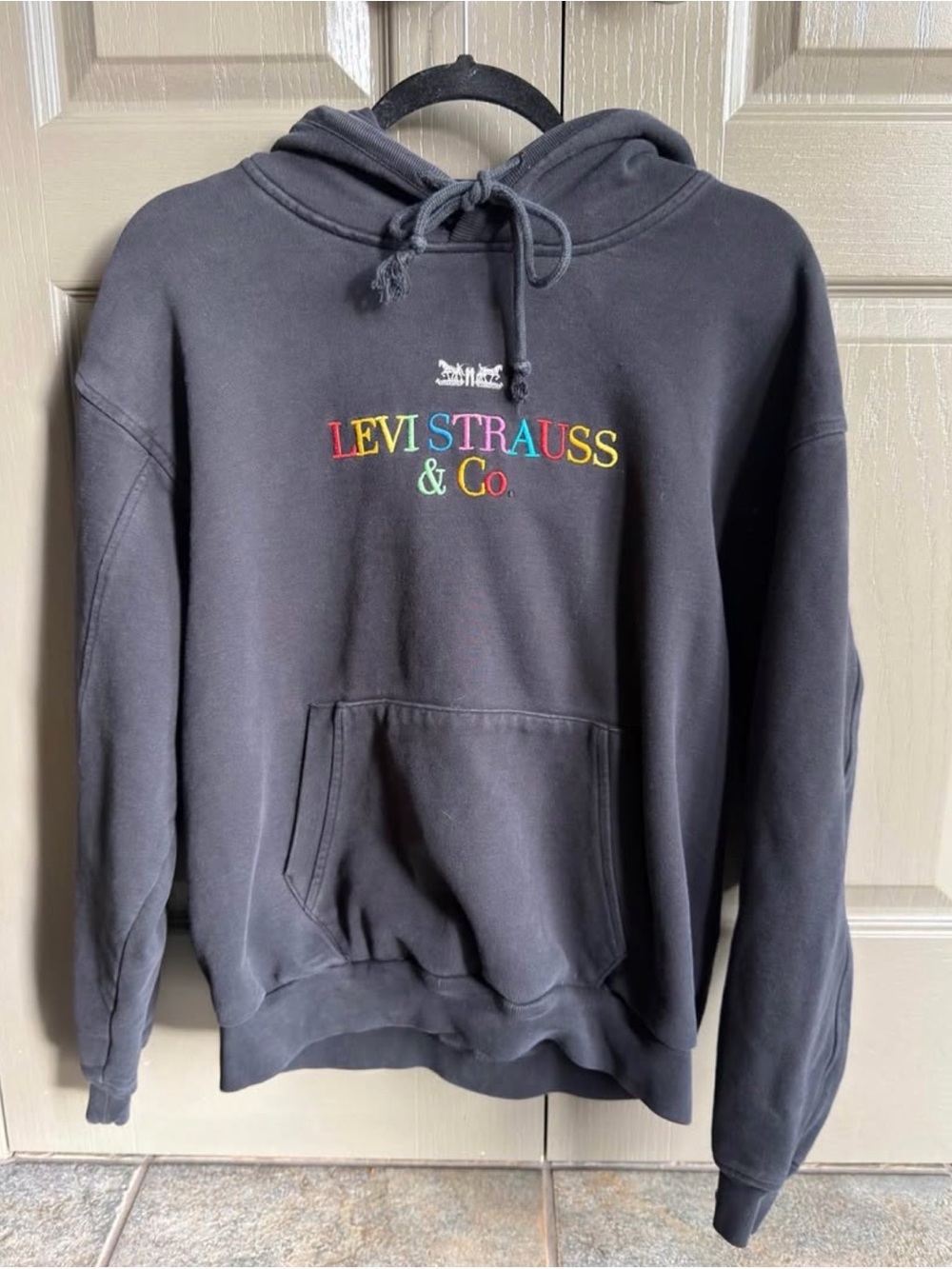 Levi's Black Crewneck Hoodie with Multicolor Embroidered Logo